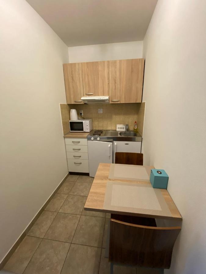 Besenova Apartman Diamant Exterior photo