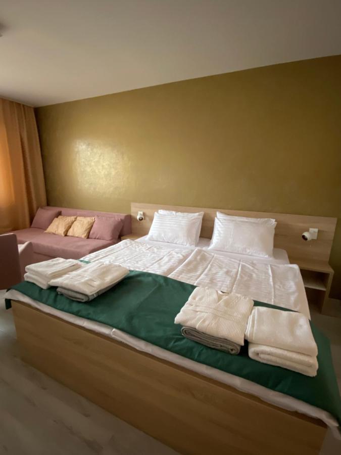 Besenova Apartman Diamant Exterior photo